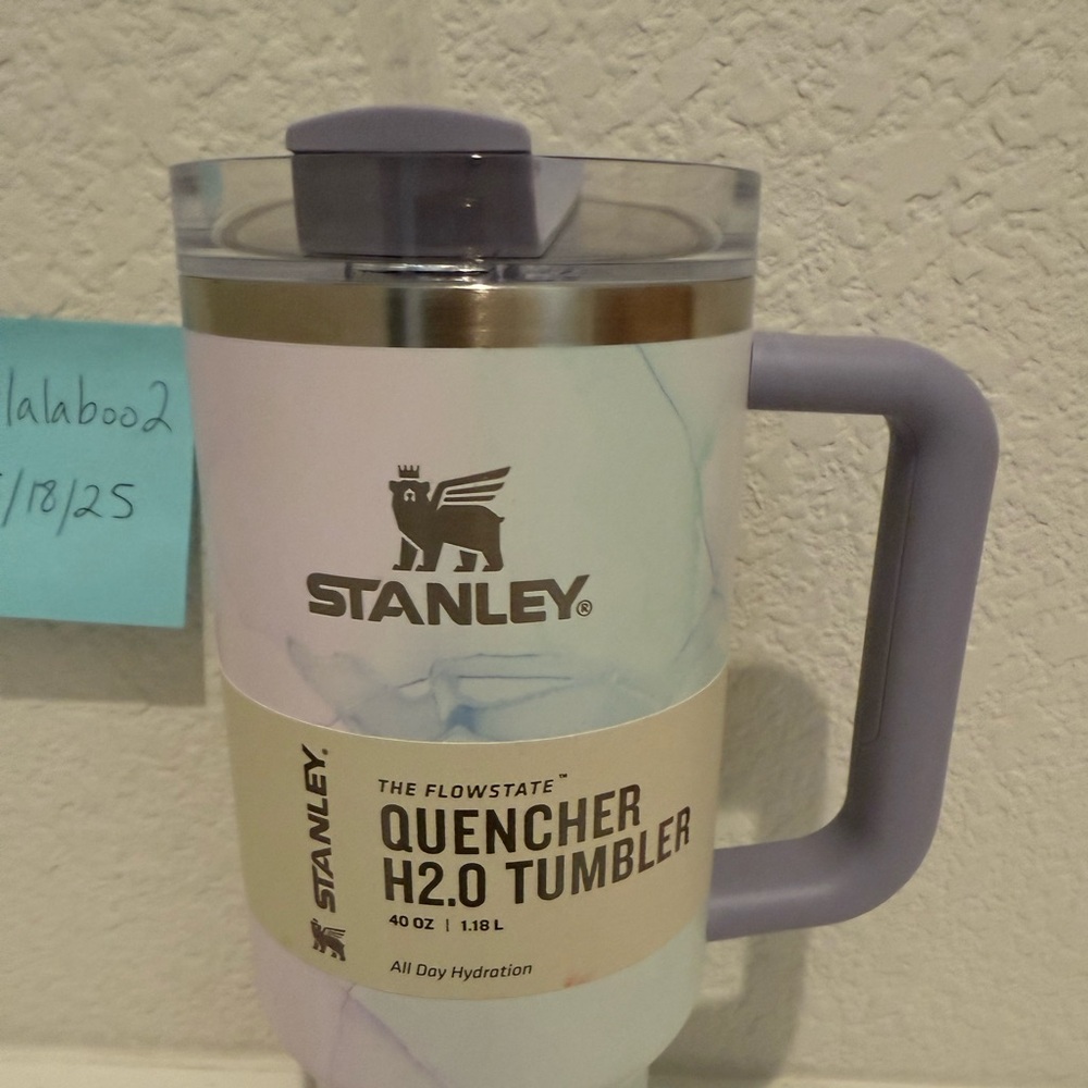 Stanley Watercolor Dusk Purple 40 oz Tumbler
Water Cup Quencher H2.0 FlowState - Picture 3 of 9